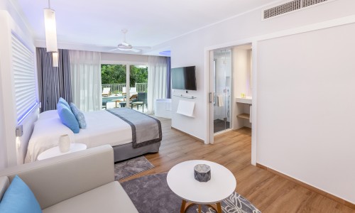 Junior Suite Garden Swin-Up Royal Service